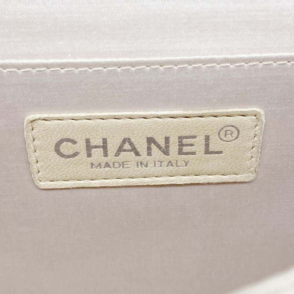 CHANEL Cream Shoulder Bag - Picture 5 of 12